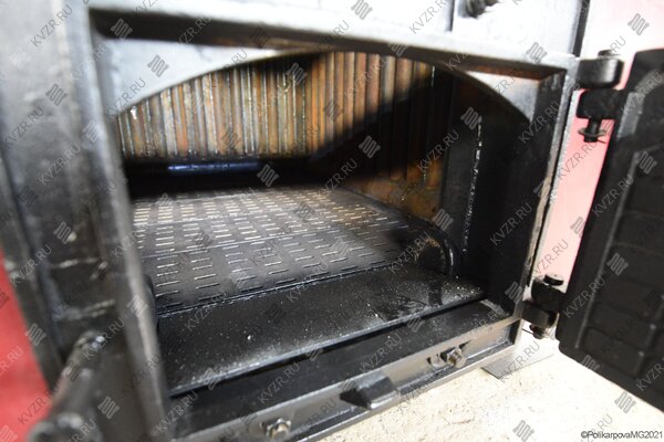 Колосниковая топка котла КВД 1.28 МВт на дровах